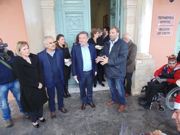 Κάλαντα στην Περιφέρεια Κρήτης- Χριστούγεννα 2016